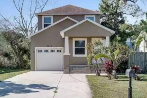 4- Bedroom Bucs House in the Heart of Tampa Bay